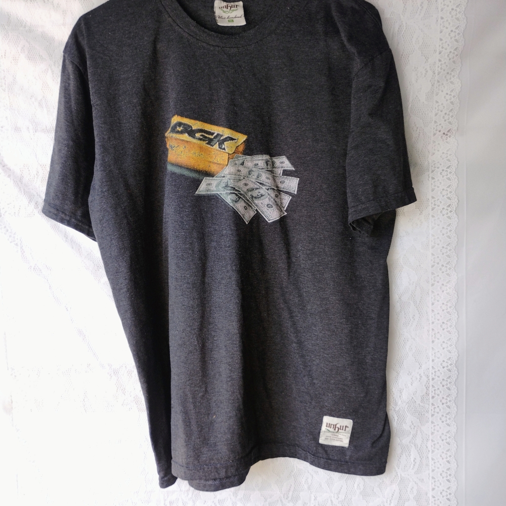 Dark Charcoal Unhur Graphic Tee with Money Design Sz XL